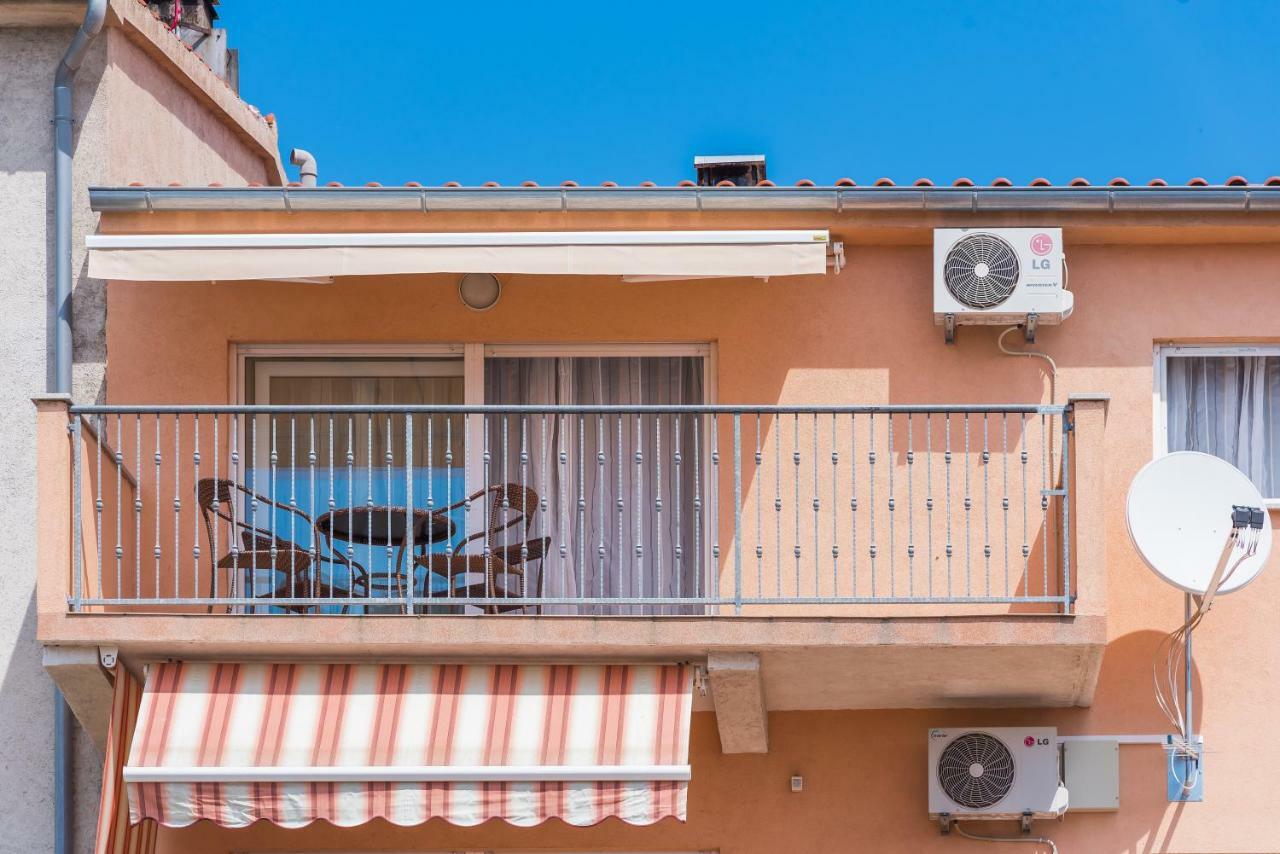 Apartment Anamarija With Sea View Šibenik Exterior foto