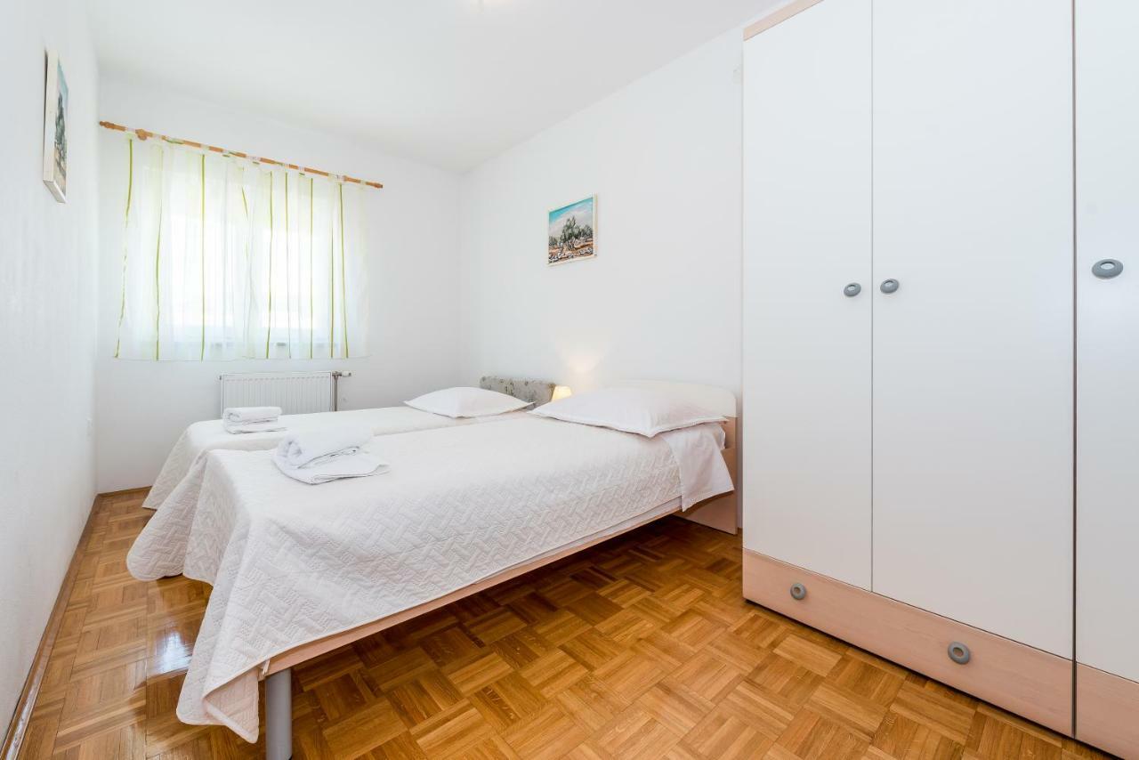 Apartment Anamarija With Sea View Šibenik Exterior foto
