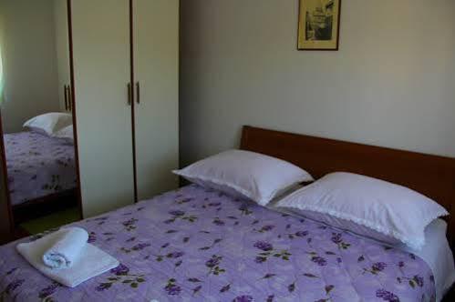Apartment Anamarija With Sea View Šibenik Exterior foto